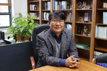 Professor Jae-young Park (Department of Electronic Engineering) 