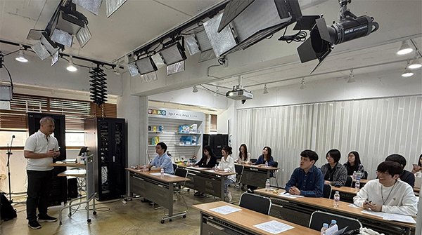 ㈜로보로보에서 진행된 강북청년마루의 청년성장프로젝트 진행 장면