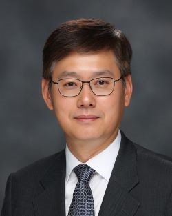 Professor Shin Hyun-chul (School of Semiconductor System Engineering) of our university was elected as the 8th President of the Institute of Semiconductor Engineers at its General Assembly held on Wednesday, December 11, 2024, at the Grand InterContinental Parnas Hotel in Gangnam, Seoul.
