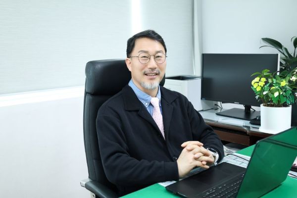 김남영 교수(전자공학과)의 연구논문,

InfoMat(IF: 24.798) 저널지 