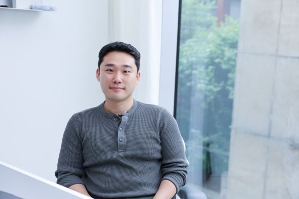 연희동사무실에서 만난 동문