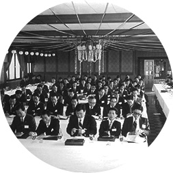 1973년 1월 사진 본교 주최로 과학교육과 교육의 과학화를 위한 학술협의회가 인천 올림푸스호텔에서 열렸다.